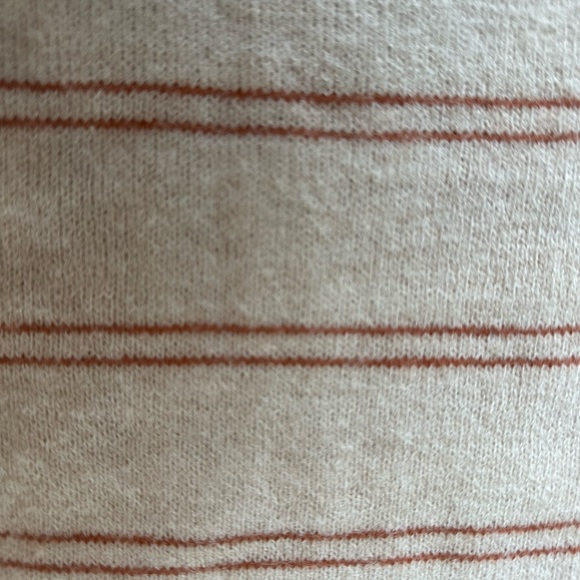 Cozy, soft boutique turtleneck sweater ♥️🧡 - Picture 7 of 7